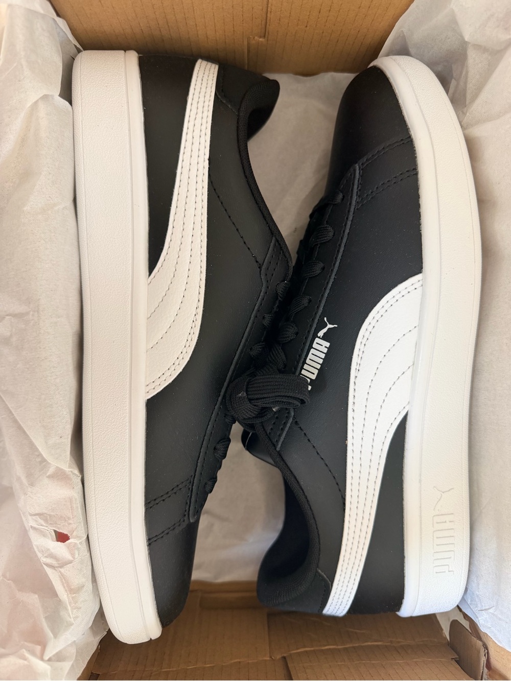 NIB PUMA Smash 3.0 L Black & White Sneakers — Men’s 7.5 (women’s 9-9.5)
